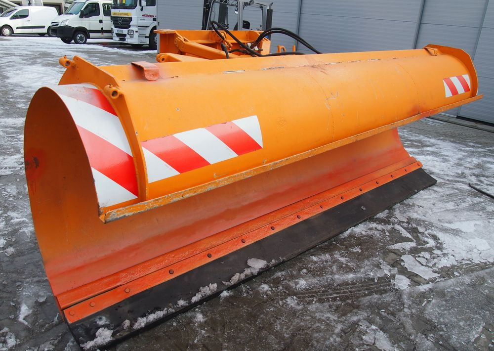 Pług do śniegu nn 2005 Skosowany obustronnie hydraulicznie - Lame à neige: photos 1 Pług do śniegu nn 2005 Skosowany obustronnie hydraulicznie - Lame à neige: photos 1
