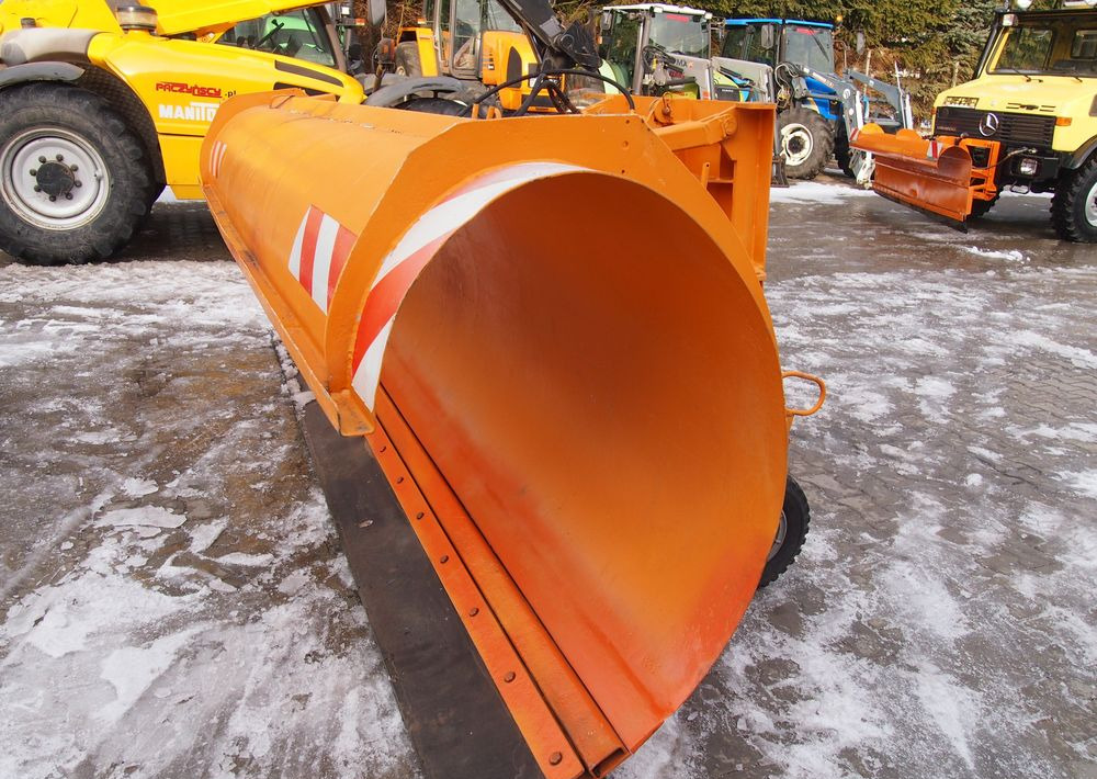 Pług do śniegu nn 2005 Skosowany obustronnie hydraulicznie - Lame à neige: photos 5 Pług do śniegu nn 2005 Skosowany obustronnie hydraulicznie - Lame à neige: photos 5