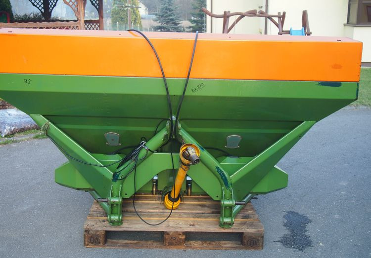 Rozsiewacz nawozów Amazone ZU-A1801 18m Rozsiewacz nawozów Amazone - Distributeur d'engrais: photos 5 Rozsiewacz nawozów Amazone ZU-A1801 18m Rozsiewacz nawozów Amazone - Distributeur d'engrais: photos 5