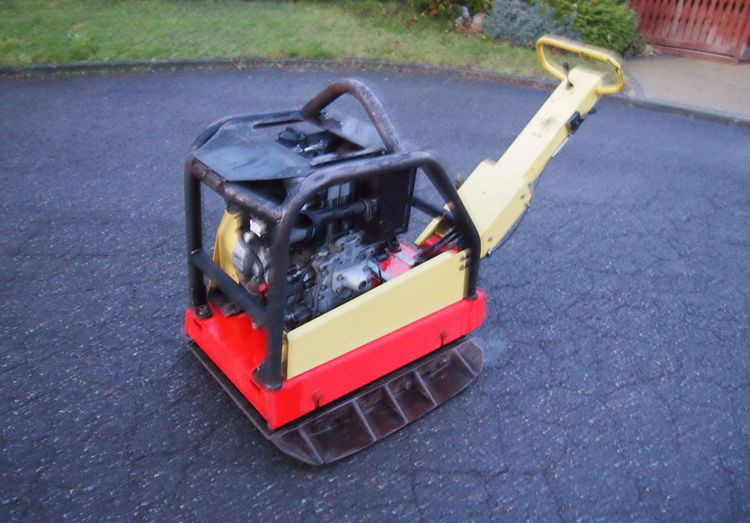 Ubijarka Dynapac Dynapac lg500 2010 Zagęszczarka Dynapac LG500 - Plaque vibrante: photos 1 Ubijarka Dynapac Dynapac lg500 2010 Zagęszczarka Dynapac LG500 - Plaque vibrante: photos 1