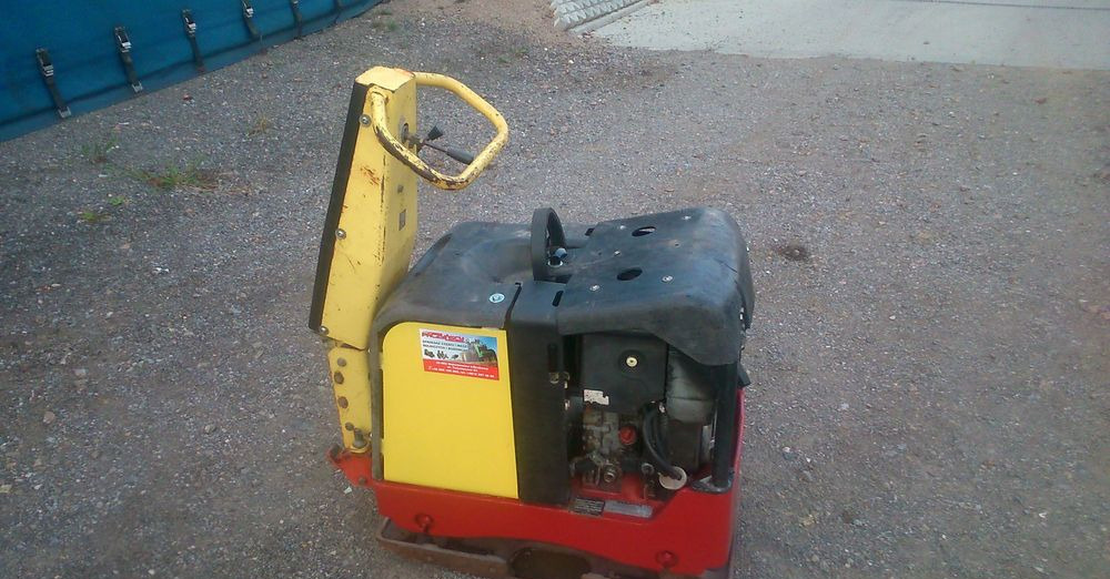 Ubijarka Dynapac LH 300 2006 - Plaque vibrante: photos 2 Ubijarka Dynapac LH 300 2006 - Plaque vibrante: photos 2