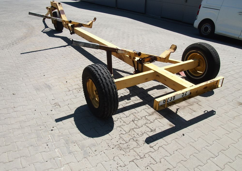 Chariot de coupe Wózek do kombajnu New Holland 3 kołowy Wózek pod heder do kombajnu: photos 6 Chariot de coupe Wózek do kombajnu New Holland 3 kołowy Wózek pod heder do kombajnu: photos 6