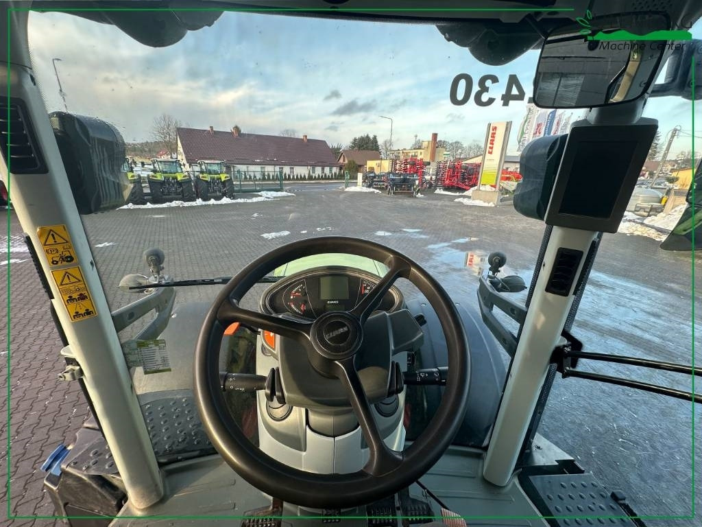 Tracteur agricole Claas Axion 850: photos 12