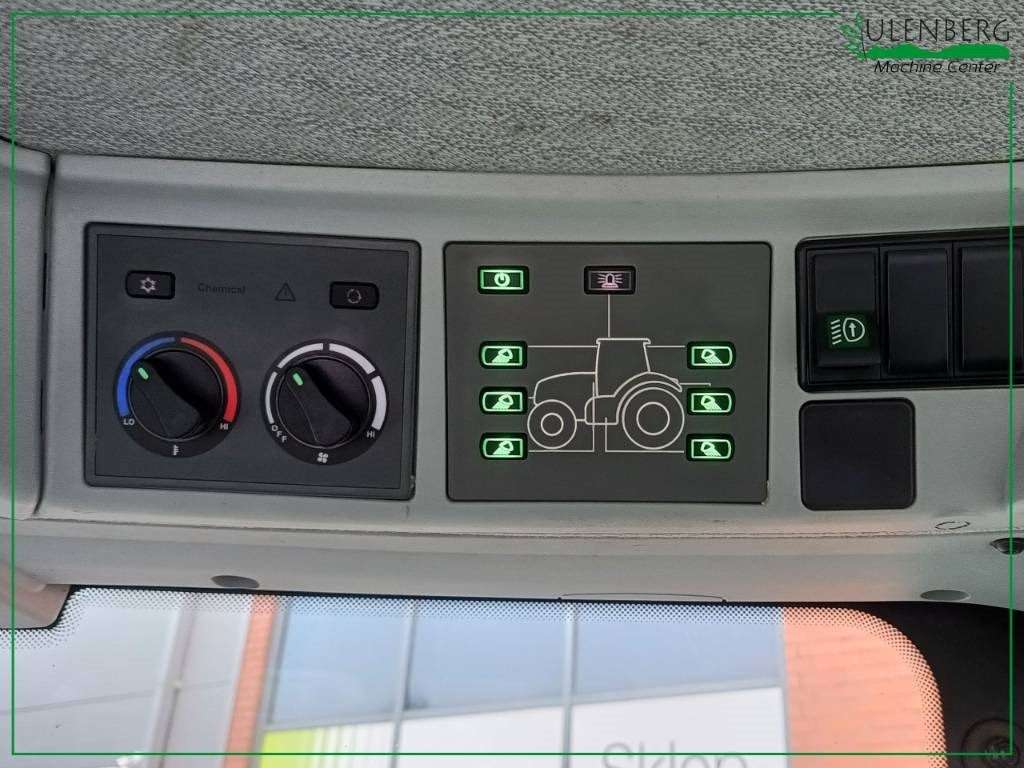 Tracteur agricole Claas Axion 850: photos 11
