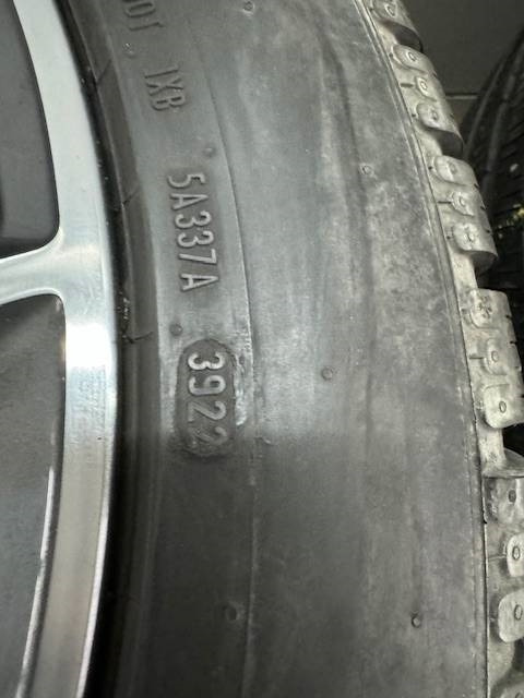 Pirelli P ZERO Winter 255/45/19 - Pneu pour Camion: photos 5 Pirelli P ZERO Winter 255/45/19 - Pneu pour Camion: photos 5