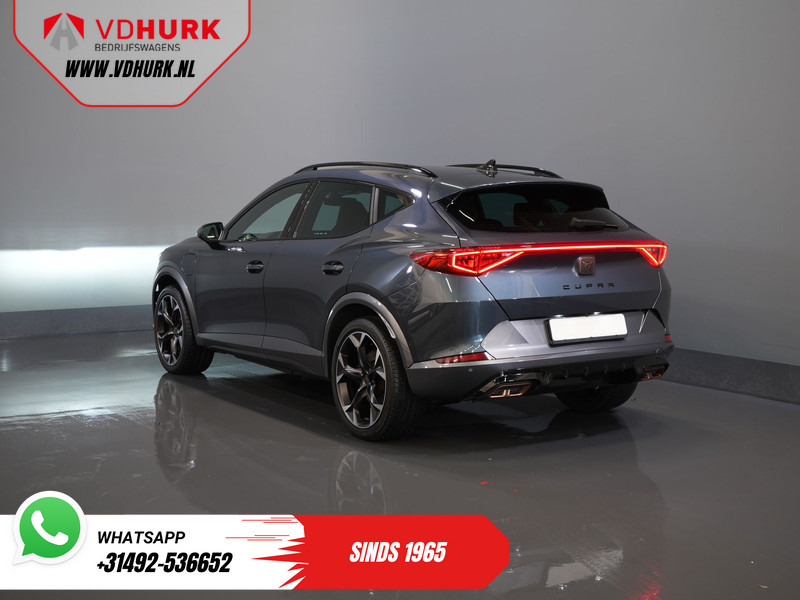 CUPRA Formentor 1.4 e-Hybrid VZ 245 pk Performance LED Matrix/ Pano/ Adapt.Cruise/ Elek.Trekhaak/ Memory/ 19'' LMV/ Carplay - SUV: photos 2 CUPRA Formentor 1.4 e-Hybrid VZ 245 pk Performance LED Matrix/ Pano/ Adapt.Cruise/ Elek.Trekhaak/ Memory/ 19'' LMV/ Carplay - SUV: photos 2