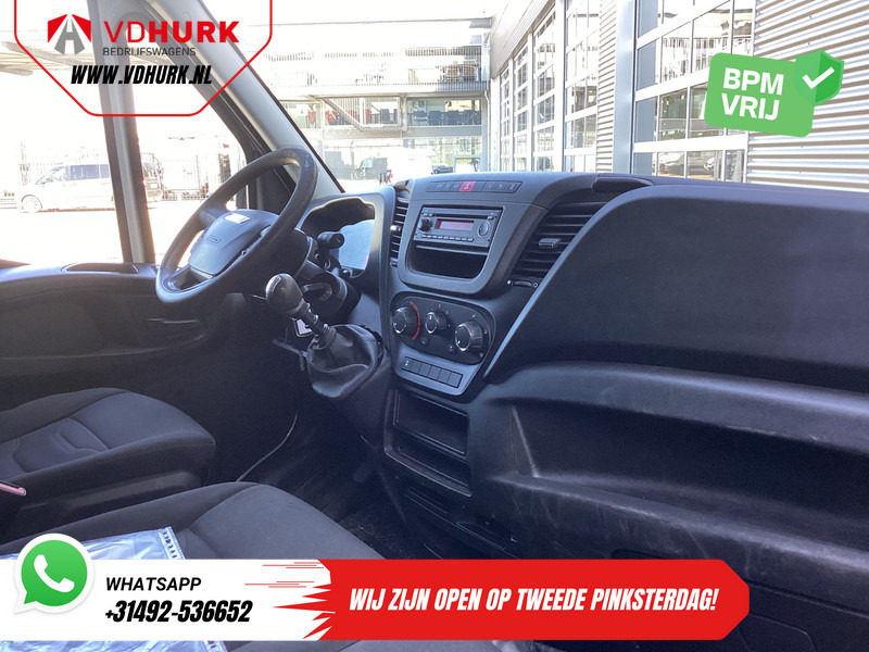 Iveco Daily 35C13V 2.3 L2H2 EXPORT ONLY Dubbel lucht/ 3.5t Trekverm./ Airco/ 3 Persoons/ Gev. Stoel/ Trekhaak - Fourgon utilitaire: photos 3 Iveco Daily 35C13V 2.3 L2H2 EXPORT ONLY Dubbel lucht/ 3.5t Trekverm./ Airco/ 3 Persoons/ Gev. Stoel/ Trekhaak - Fourgon utilitaire: photos 3