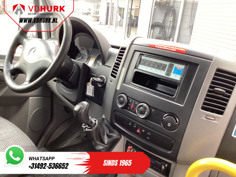 Mercedes-Benz Sprinter 313 2.2 CDI L2H2 €9922 Incl. BTW BPM VRIJ! EXPORT ONLY Combi/ 9 Persoons/ Kombi/ 9P/ Airco/ Rolstoellift - Minibus, Transport de personnes: photos 3 Mercedes-Benz Sprinter 313 2.2 CDI L2H2 €9922 Incl. BTW BPM VRIJ! EXPORT ONLY Combi/ 9 Persoons/ Kombi/ 9P/ Airco/ Rolstoellift - Minibus, Transport de personnes: photos 3
