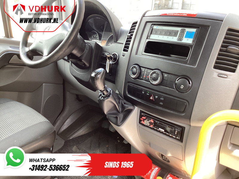 Mercedes-Benz Sprinter 313 2.2 CDI L3H2 €8.954 Incl. BTW BPM VRIJ! EXPORT ONLY Combi/ 9 Persoons/ Kombi/ 9P/ Airco/ Rolstoellift - Minibus, Transport de personnes: photos 3 Mercedes-Benz Sprinter 313 2.2 CDI L3H2 €8.954 Incl. BTW BPM VRIJ! EXPORT ONLY Combi/ 9 Persoons/ Kombi/ 9P/ Airco/ Rolstoellift - Minibus, Transport de personnes: photos 3