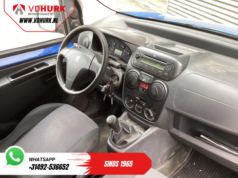 Peugeot Bipper 1.4 HDi EXPORT ONLY Rijdt prima/ APK 01-2026/ Carkit/ Betimmerd/ Radio/ Trekhaak - Fourgonnette: photos 3 Peugeot Bipper 1.4 HDi EXPORT ONLY Rijdt prima/ APK 01-2026/ Carkit/ Betimmerd/ Radio/ Trekhaak - Fourgonnette: photos 3