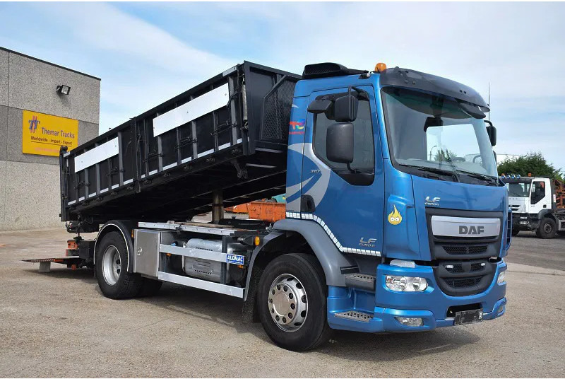 Camion benne DAF LF 310: photos 1