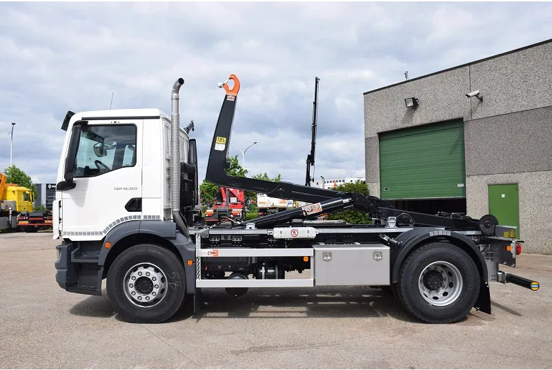 Camion ampliroll MAN TGM 18.320: photos 15