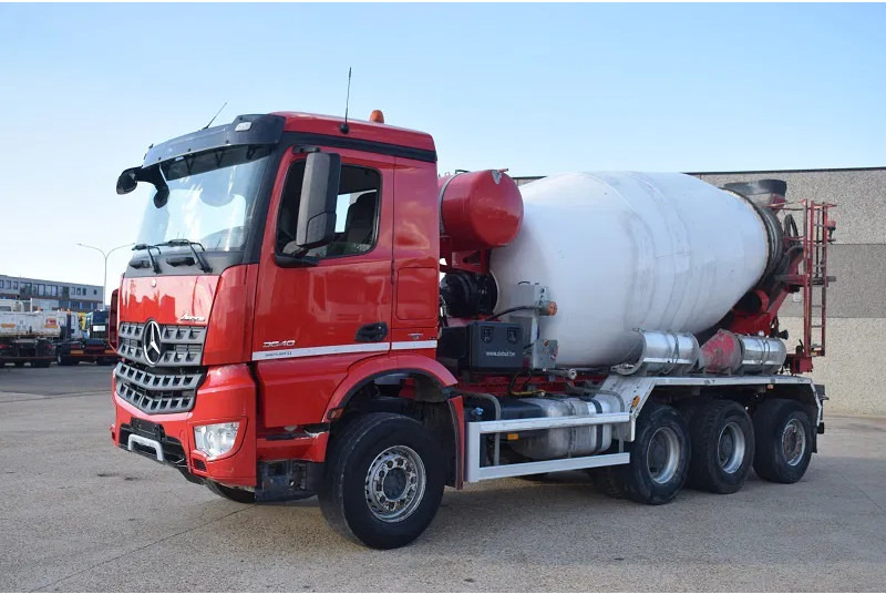 Mercedes-Benz Arocs 3640 DEBUF 9 CUB - Camion malaxeur: photos 3 Mercedes-Benz Arocs 3640 DEBUF 9 CUB - Camion malaxeur: photos 3
