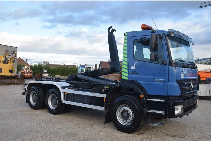 Mercedes-Benz Axor 2633 - Camion ampliroll: photos 5 Mercedes-Benz Axor 2633 - Camion ampliroll: photos 5