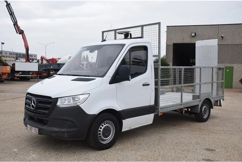 Mercedes-Benz Sprinter 316 - Utilitaire plateau: photos 1 Mercedes-Benz Sprinter 316 - Utilitaire plateau: photos 1