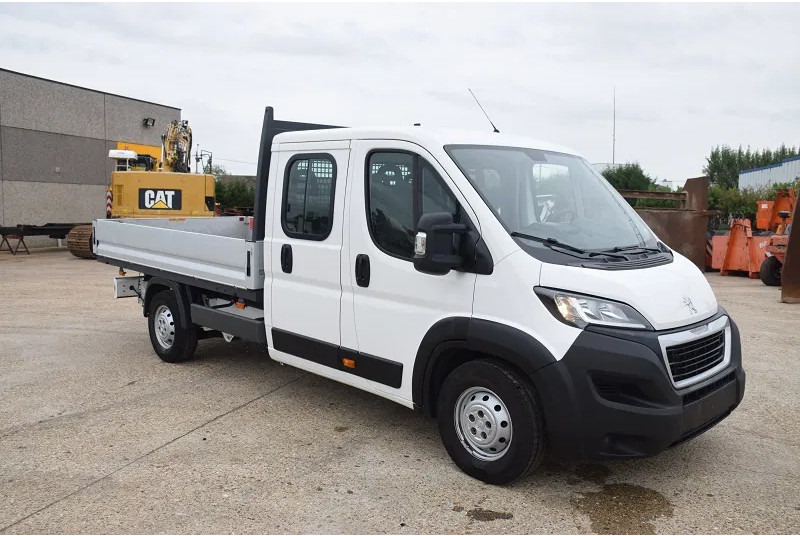 Peugeot Boxer - Utilitaire plateau, Utilitaire double cabine: photos 4 Peugeot Boxer - Utilitaire plateau, Utilitaire double cabine: photos 4