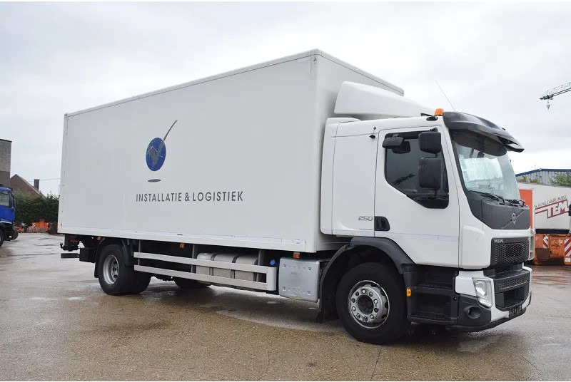 Volvo FE 250 - Camion fourgon: photos 5 Volvo FE 250 - Camion fourgon: photos 5