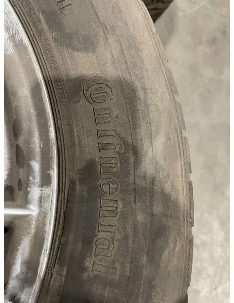Continental Continental banden met velgen 235/65 R17 - Pneus et jantes pour Voiture: photos 3 Continental Continental banden met velgen 235/65 R17 - Pneus et jantes pour Voiture: photos 3
