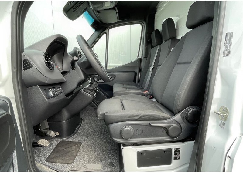 Mercedes-Benz Sprinter 514 *buitenspiegels verwarmd&elektr. verstelbaar*Cruise control*bluetooth*airbag bestuurder - Fourgon grand volume: photos 3 Mercedes-Benz Sprinter 514 *buitenspiegels verwarmd&elektr. verstelbaar*Cruise control*bluetooth*airbag bestuurder - Fourgon grand volume: photos 3