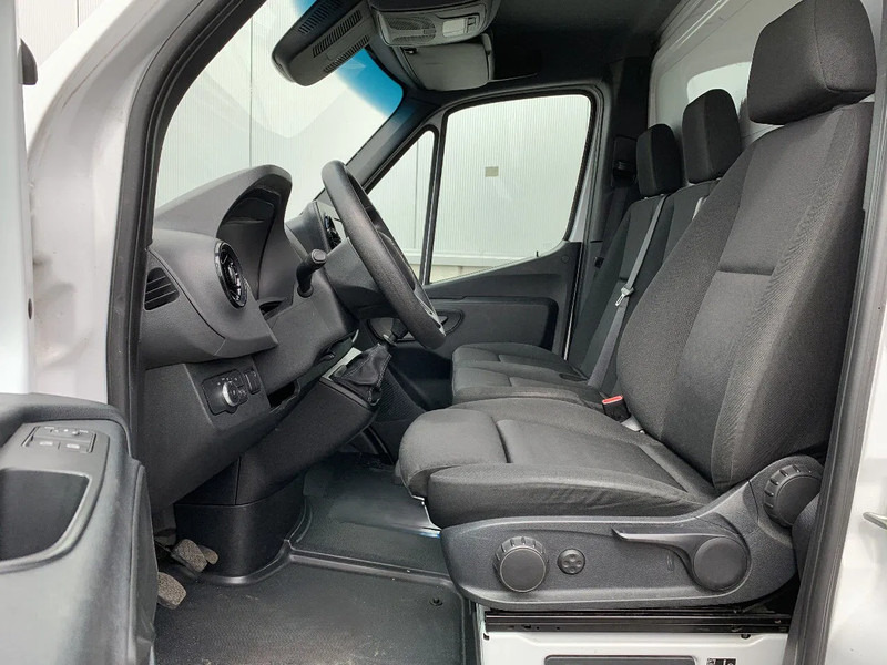 Mercedes-Benz Sprinter 516 Laadbrug*Zijdeur*Cruise Control*Airconditioning* - Fourgon grand volume: photos 5 Mercedes-Benz Sprinter 516 Laadbrug*Zijdeur*Cruise Control*Airconditioning* - Fourgon grand volume: photos 5