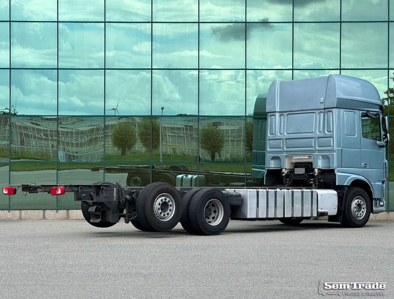 DAF XF 480 FAR SSC Euro 6 978.000 KM Park Airco 2X Tanks TOP Condition - Châssis cabine: photos 4 DAF XF 480 FAR SSC Euro 6 978.000 KM Park Airco 2X Tanks TOP Condition - Châssis cabine: photos 4