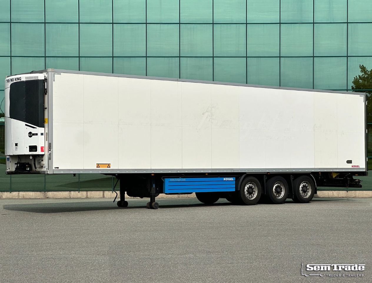 Kögel S24-4 Thermo King SLXi 300 Lift Axle 1340x250x270 CM Inside Super Condition - Semi-remorque frigorifique: photos 1 Kögel S24-4 Thermo King SLXi 300 Lift Axle 1340x250x270 CM Inside Super Condition - Semi-remorque frigorifique: photos 1