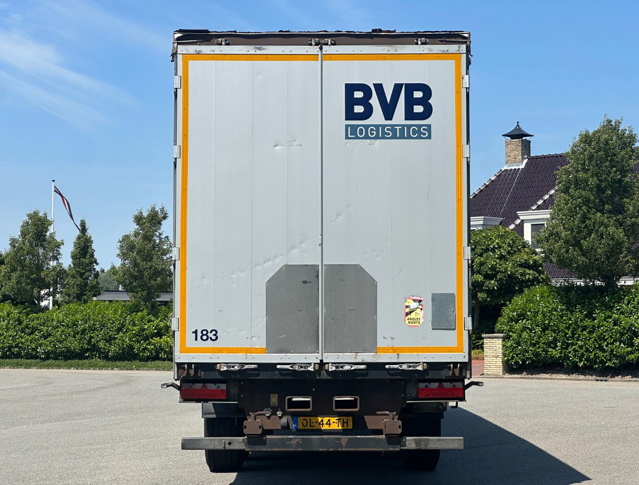 Kögel SN24 Edscha SAF Axles Disc Brakes Lift Axle TOP Condition NL Trailer - Semi-remorque rideaux coulissants: photos 4 Kögel SN24 Edscha SAF Axles Disc Brakes Lift Axle TOP Condition NL Trailer - Semi-remorque rideaux coulissants: photos 4