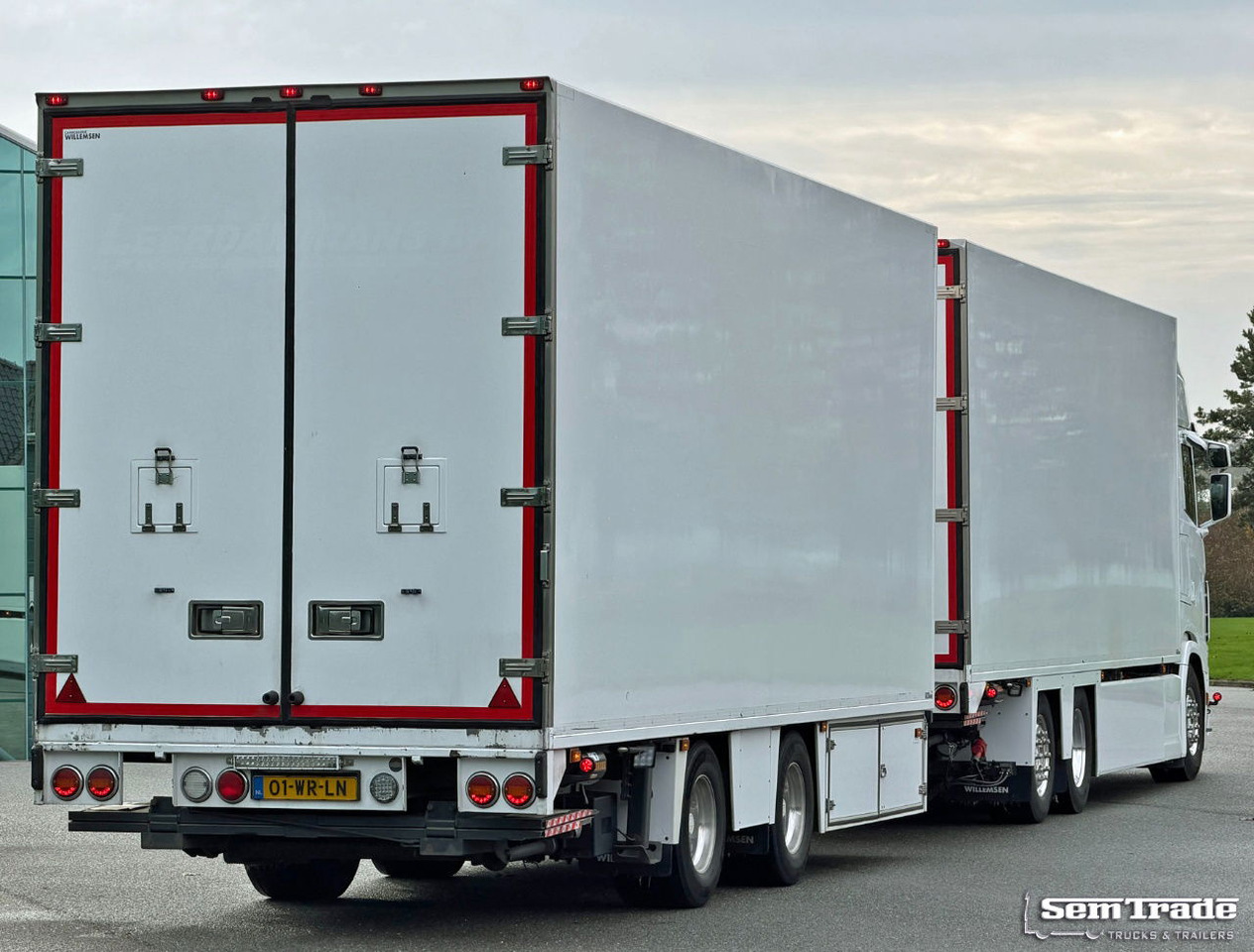 Scania S660 V8 Retarder Full Options 50CC VAN Beurden Boxes 2x Lift Super Condition - Camion frigorifique: photos 4 Scania S660 V8 Retarder Full Options 50CC VAN Beurden Boxes 2x Lift Super Condition - Camion frigorifique: photos 4