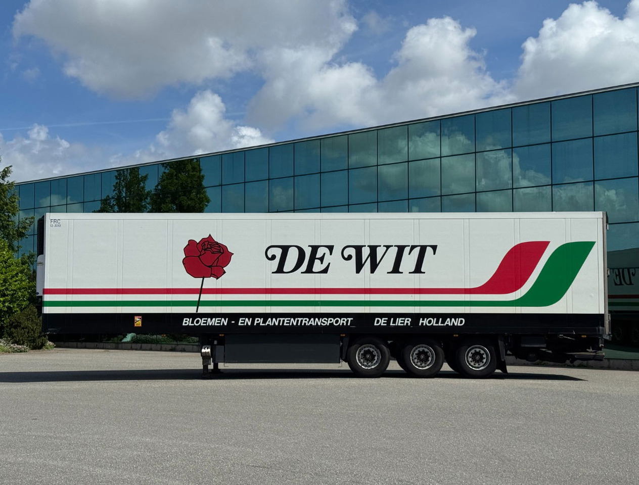 Schmitz Cargobull SKO24 Maxima 1300 Flowerwide 270 CM High 2x Liftaxle Tail Lift - Semi-remorque frigorifique: photos 2 Schmitz Cargobull SKO24 Maxima 1300 Flowerwide 270 CM High 2x Liftaxle Tail Lift - Semi-remorque frigorifique: photos 2