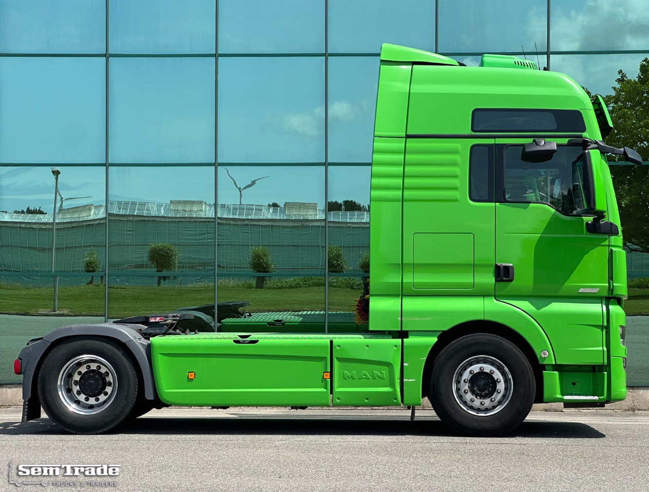 MAN TGX 18.460 Euro 6 Only 697.000 KM 2X Tanks TOP Condition BE-Truck - Tracteur routier: photos 5 MAN TGX 18.460 Euro 6 Only 697.000 KM 2X Tanks TOP Condition BE-Truck - Tracteur routier: photos 5