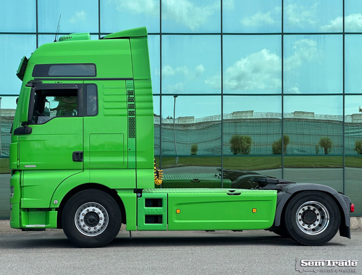 MAN TGX 18.460 Euro 6 Only 697.000 KM 2X Tanks TOP Condition BE-Truck - Tracteur routier: photos 2 MAN TGX 18.460 Euro 6 Only 697.000 KM 2X Tanks TOP Condition BE-Truck - Tracteur routier: photos 2