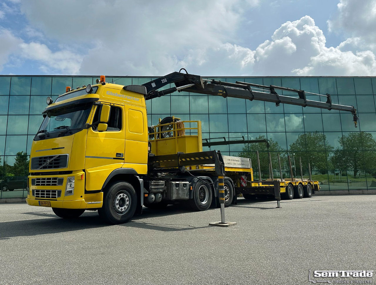 Volvo FH 12.460 Manual Gear 6X2 Euro 3 Only 493.000 KM Hiab 350 - 5 With Nootebo - Tracteur routier: photos 1 Volvo FH 12.460 Manual Gear 6X2 Euro 3 Only 493.000 KM Hiab 350 - 5 With Nootebo - Tracteur routier: photos 1