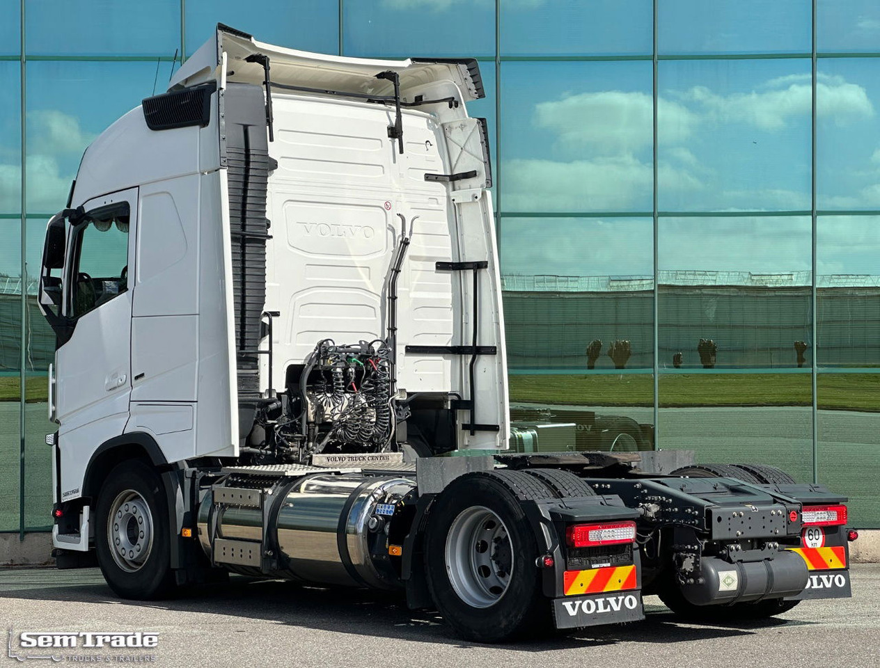 Volvo FH 13.460 LNG + Diesel I-Park Cool Full AIR Super Condition Belgium-Truck - Tracteur routier: photos 3 Volvo FH 13.460 LNG + Diesel I-Park Cool Full AIR Super Condition Belgium-Truck - Tracteur routier: photos 3