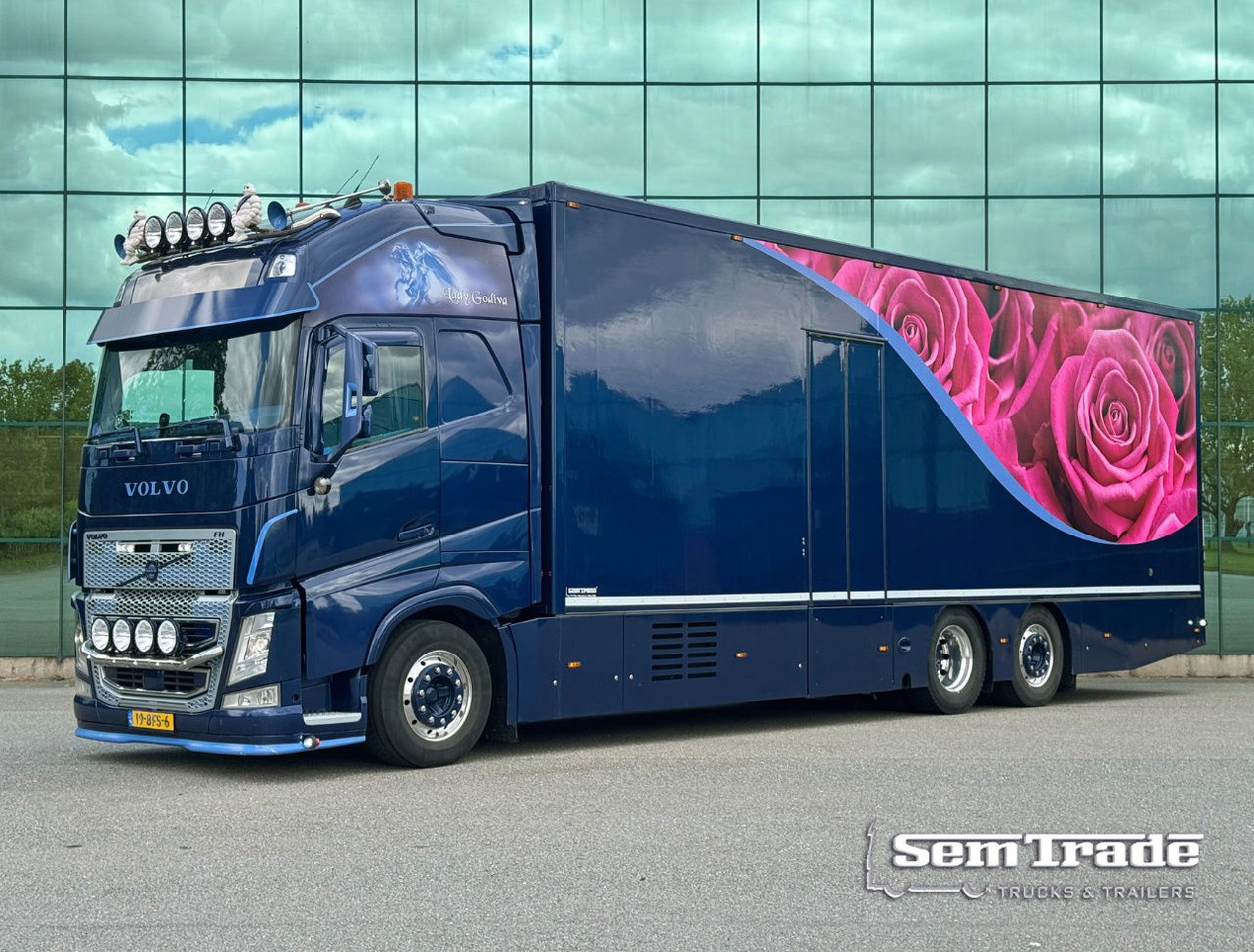 Volvo FH Full AIR Full Options Super Condition Show Truck Carrier Supra Flowers - Camion frigorifique: photos 1 Volvo FH Full AIR Full Options Super Condition Show Truck Carrier Supra Flowers - Camion frigorifique: photos 1