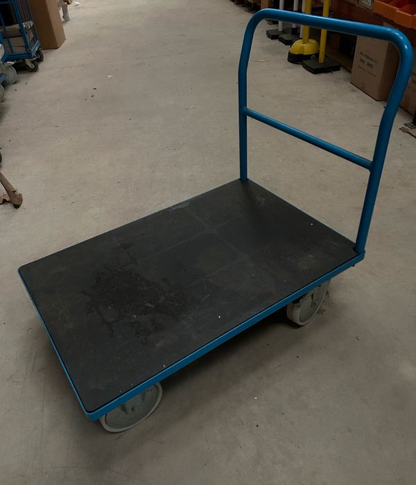 Chariots tous modeles pour panneaux bois pour metals pour futs hydrauliques ,chariots inox, - Matériel de magasinage: photos 1 Chariots tous modeles pour panneaux bois pour metals pour futs hydrauliques ,chariots inox, - Matériel de magasinage: photos 1