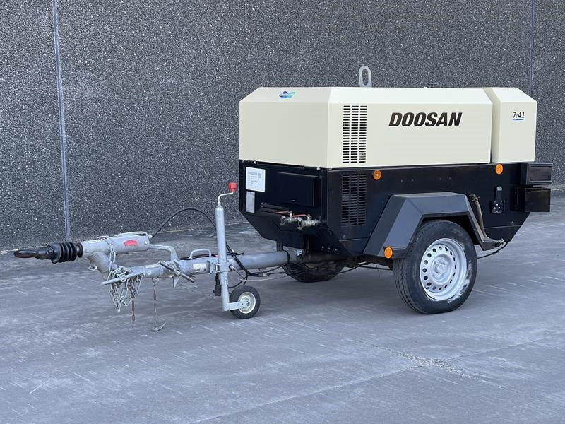 Doosan 7 / 41 - N - Compresseur d'air: photos 1 Doosan 7 / 41 - N - Compresseur d'air: photos 1