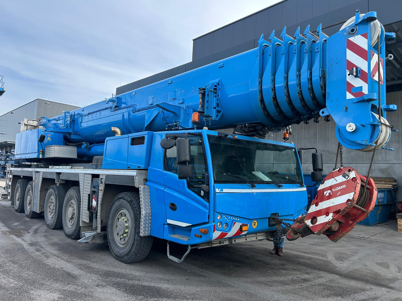 TADANO ATF 220G-5 - Grue mobile: photos 1 TADANO ATF 220G-5 - Grue mobile: photos 1