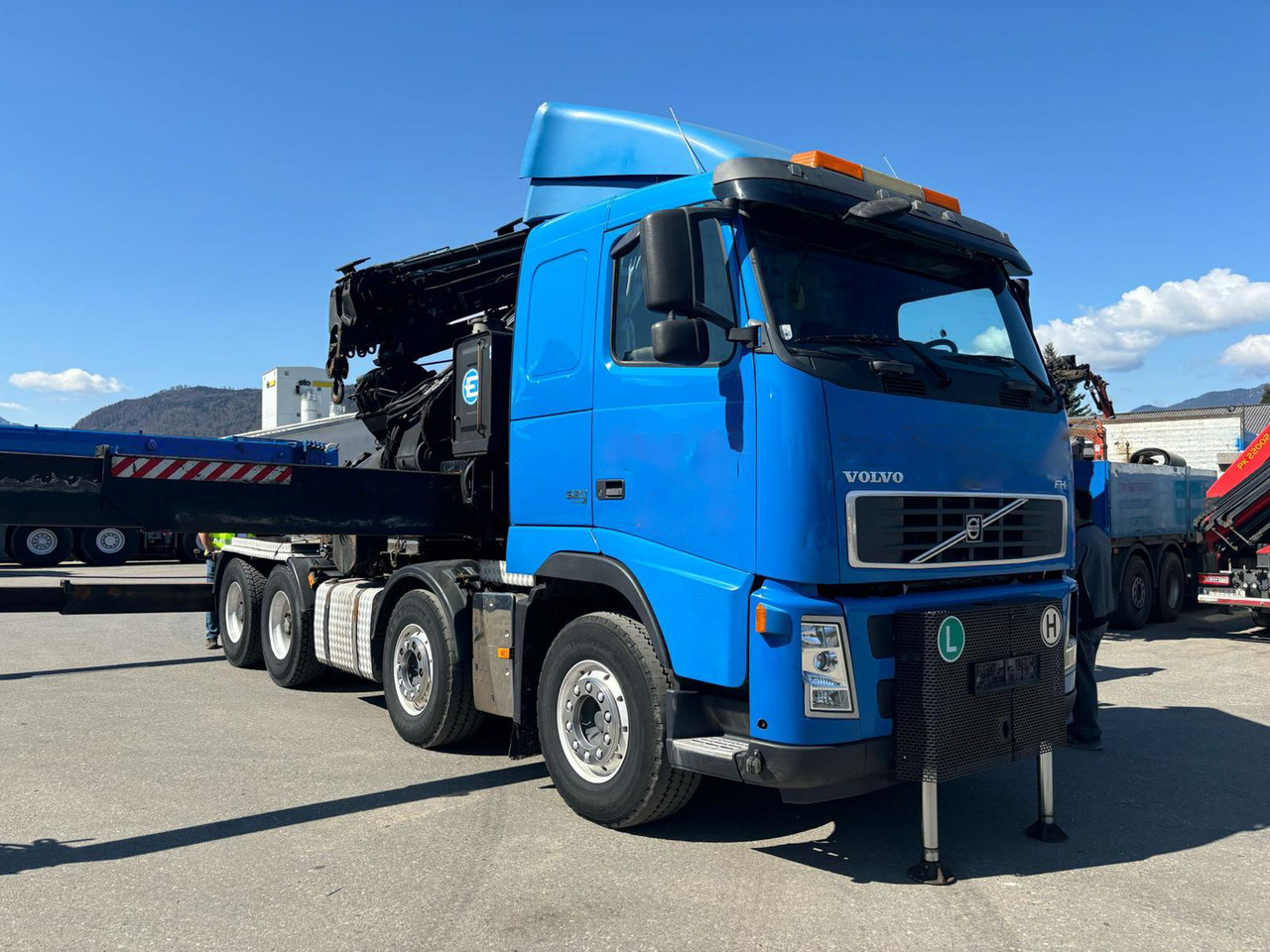 Volvo 520 FH + Effer 1550/8S - Grue auxiliaire: photos 1 Volvo 520 FH + Effer 1550/8S - Grue auxiliaire: photos 1
