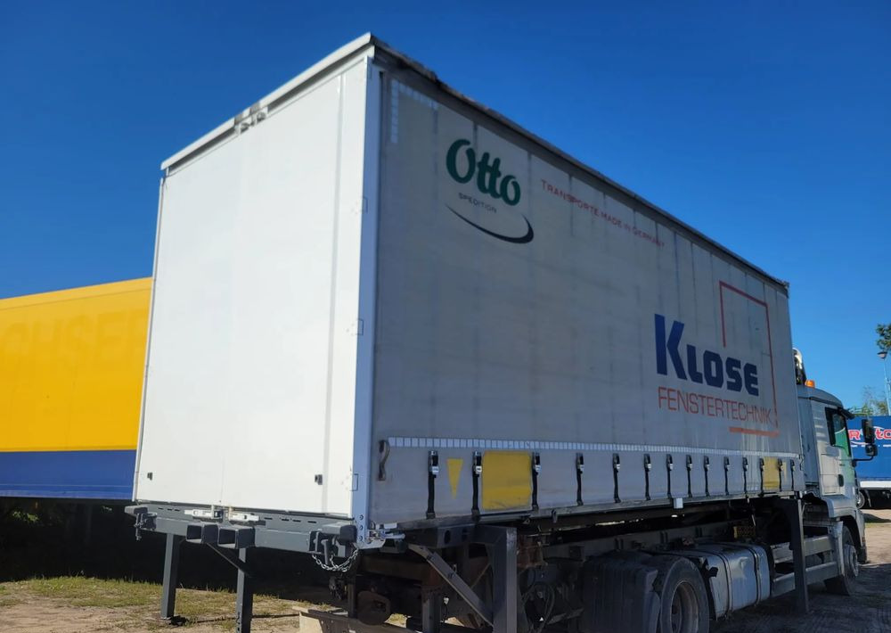 Krone - Carrosserie bâchee: photos 1 Krone - Carrosserie bâchee: photos 1