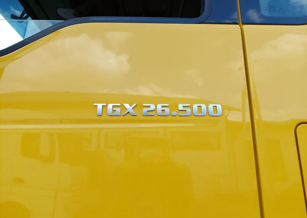 Camion ampliroll MAN TGX 26-500 Hakowiec oś skrętna: photos 14