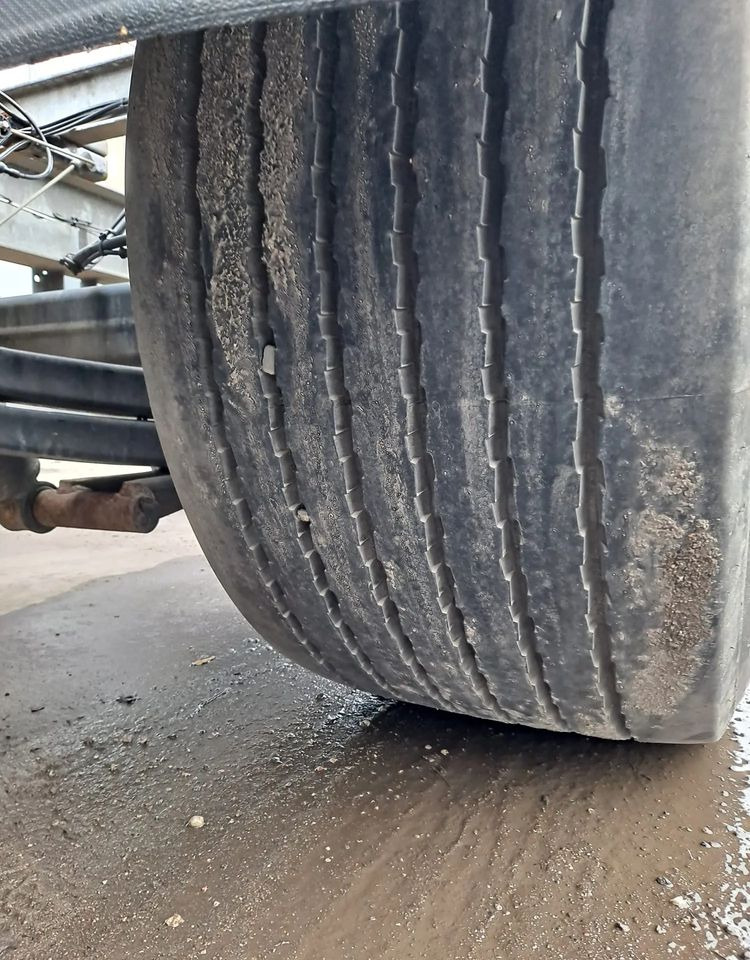 Wielton Przyczepa tandem - Remorque porte-conteneur/ Caisse mobile: photos 4 Wielton Przyczepa tandem - Remorque porte-conteneur/ Caisse mobile: photos 4