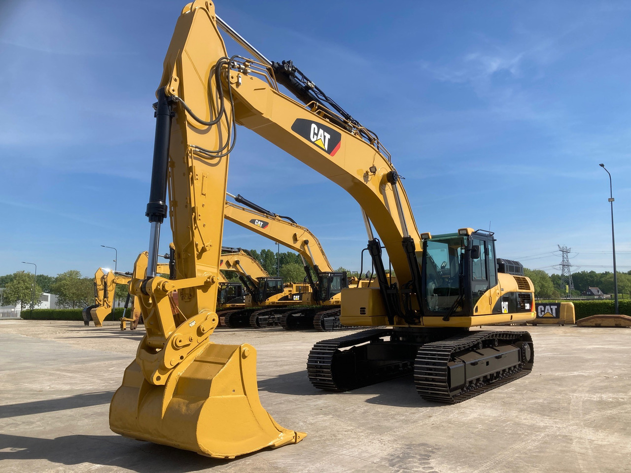 CATERPILLAR 330DL - Pelle: photos 3 CATERPILLAR 330DL - Pelle: photos 3