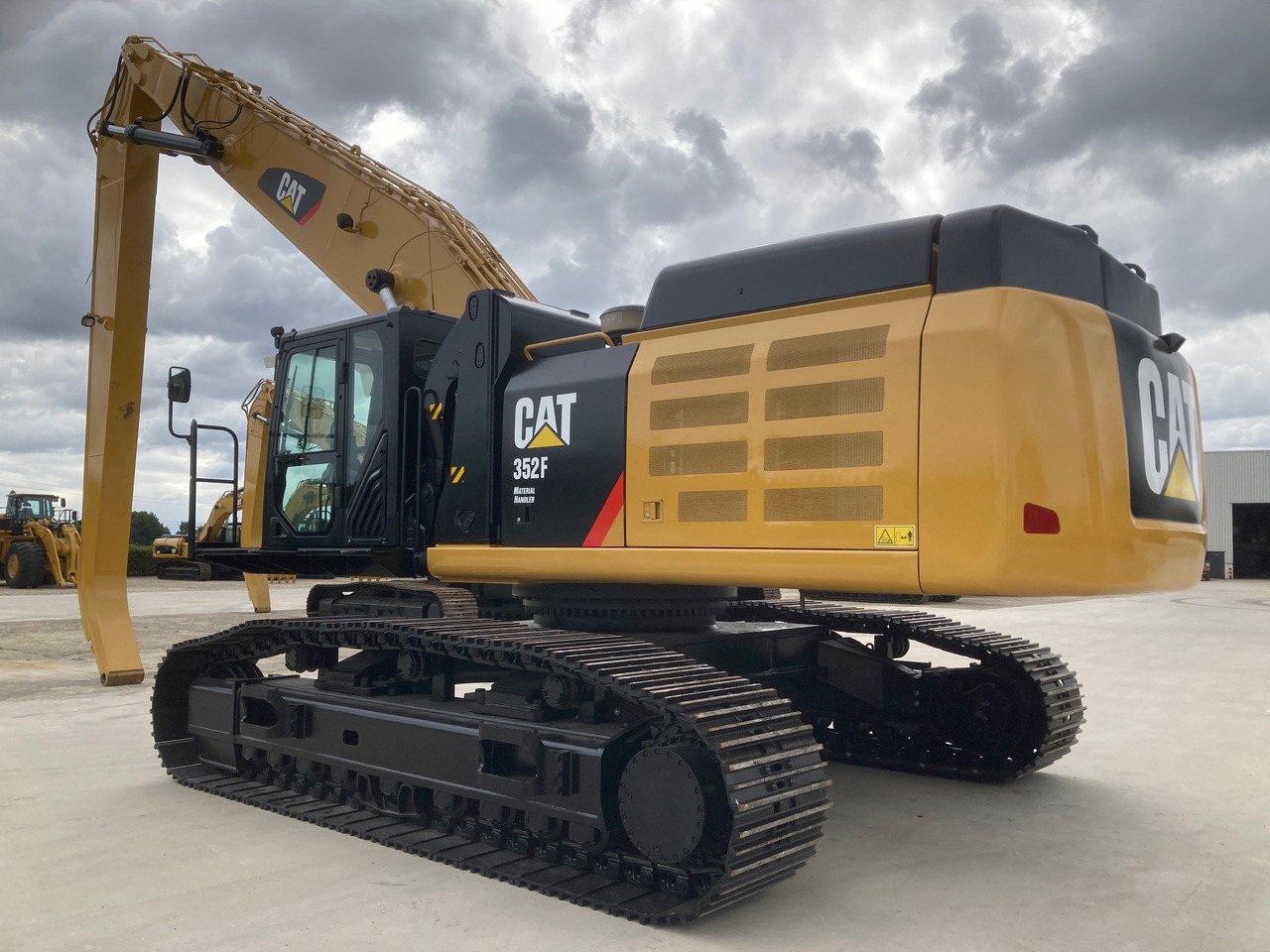 CATERPILLAR 352F Material Handler - Pelle de manutention: photos 1 CATERPILLAR 352F Material Handler - Pelle de manutention: photos 1