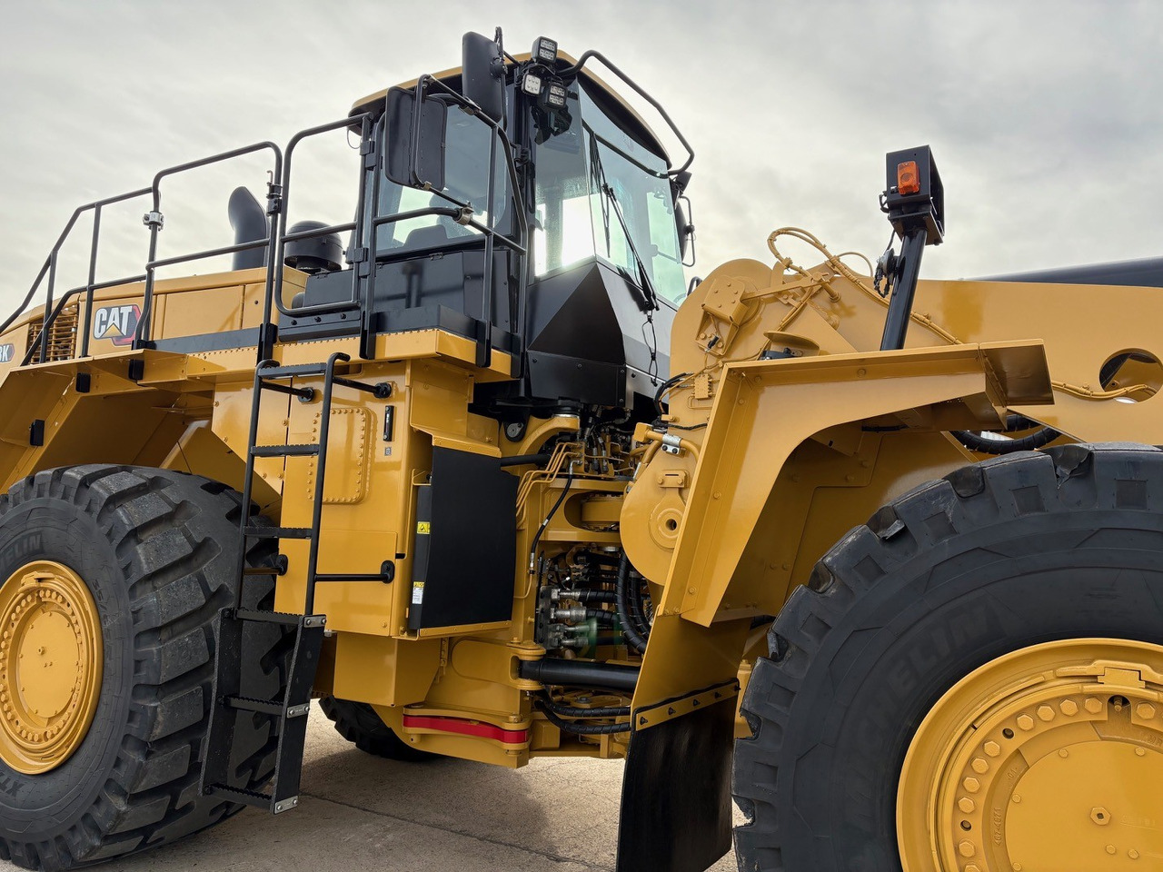 CATERPILLAR 988K - Chargeuse sur pneus: photos 5 CATERPILLAR 988K - Chargeuse sur pneus: photos 5