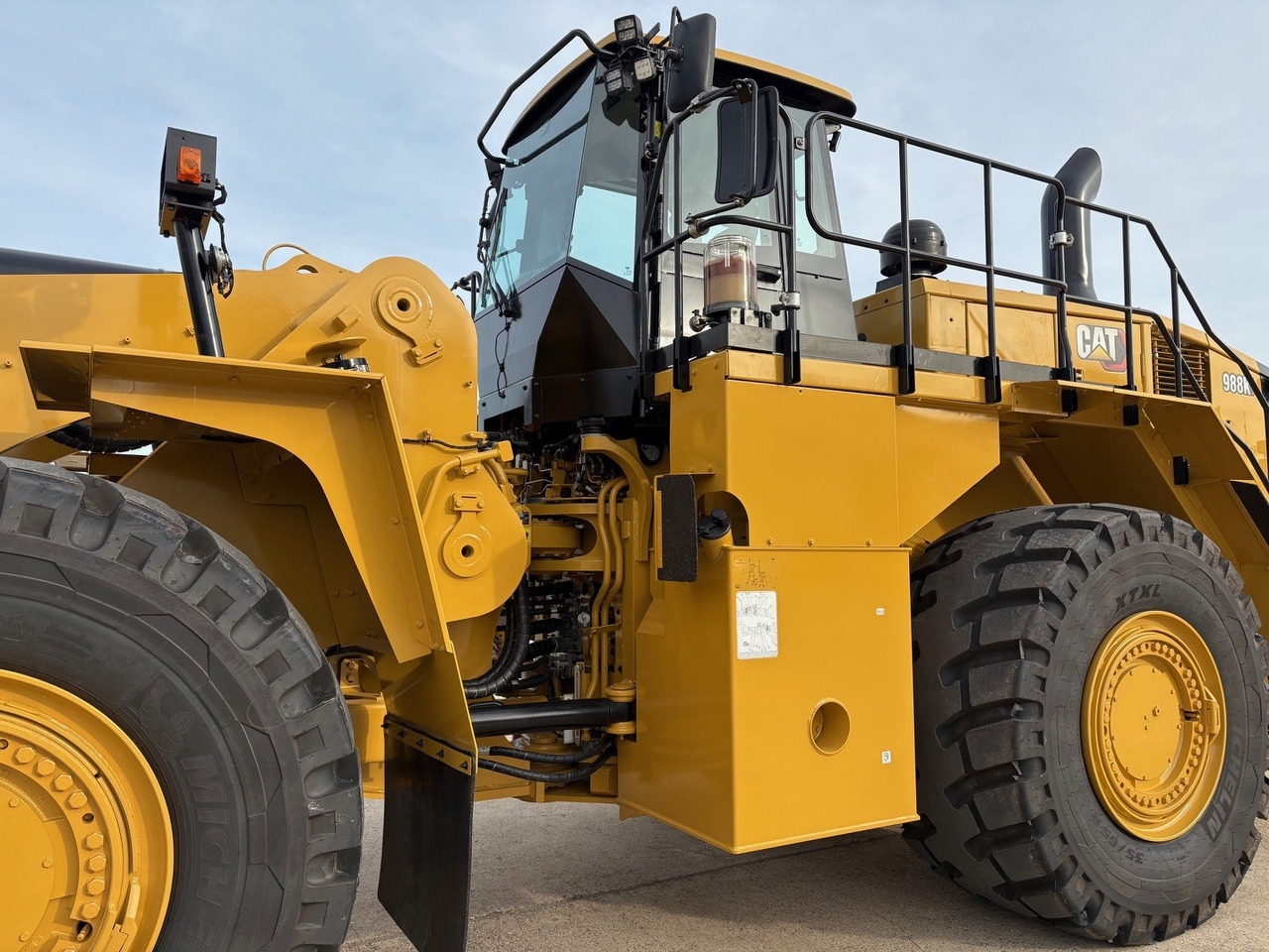CATERPILLAR 988K - Chargeuse sur pneus: photos 2 CATERPILLAR 988K - Chargeuse sur pneus: photos 2