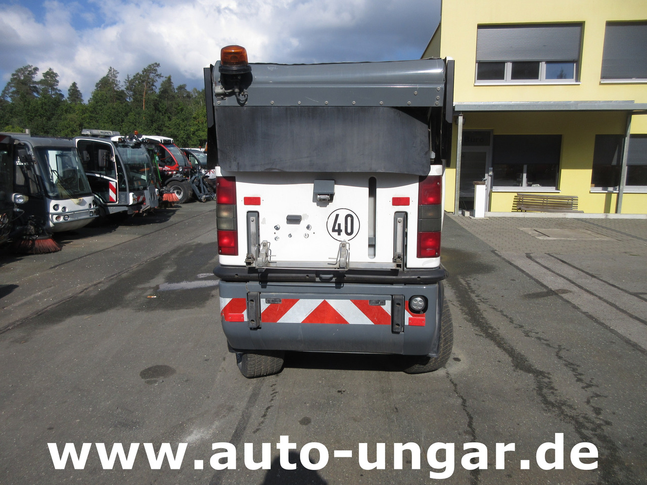 Balayeuse de voirie Boschung S3 Kehrmaschine urban sweeper Wildkrautbesen Allradlenkung: photos 8