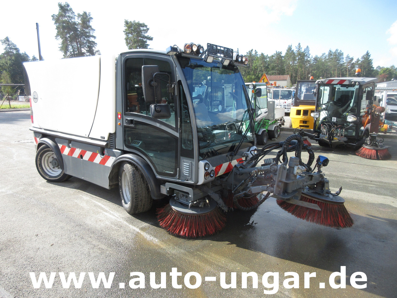 Balayeuse de voirie Boschung S3 Kehrmaschine urban sweeper Wildkrautbesen Allradlenkung: photos 6