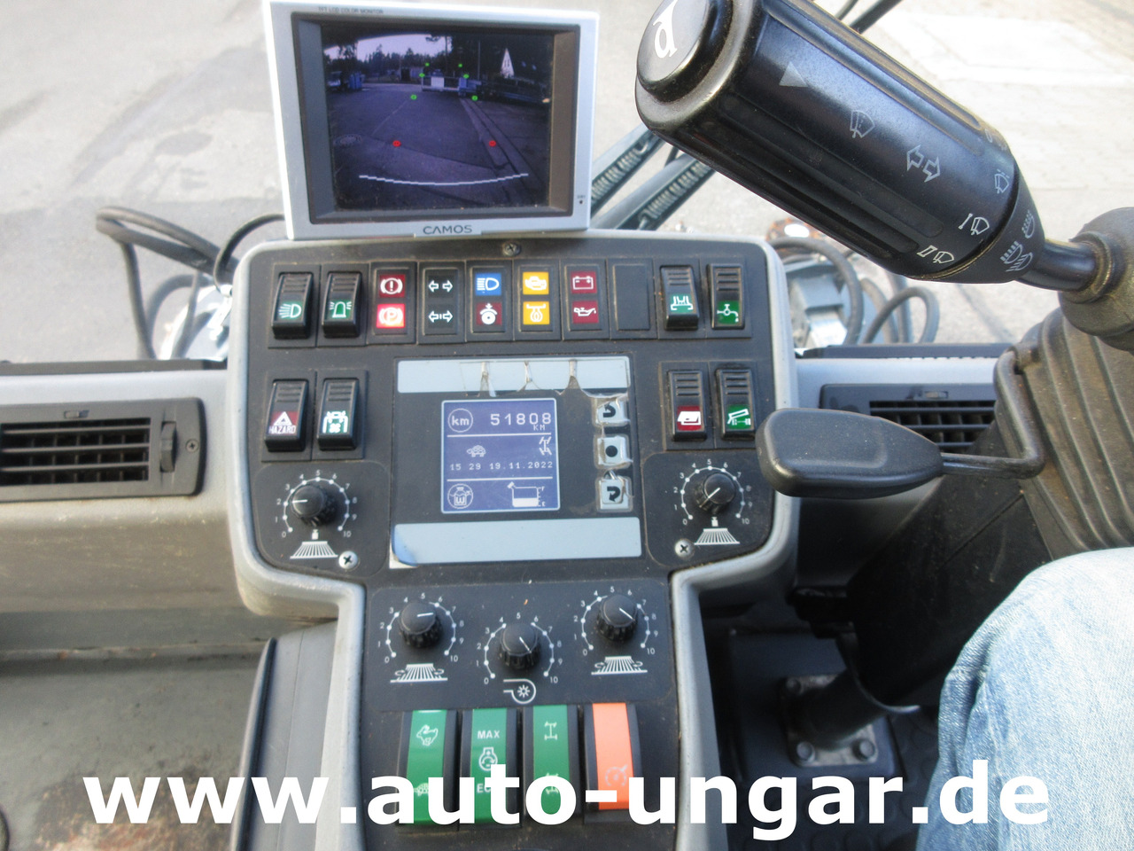 Balayeuse de voirie Hako CityMaster CM2000 2 Besen Baujahr 2015 Kehrmaschine 4-Rad-Lenkung: photos 16 Balayeuse de voirie Hako CityMaster CM2000 2 Besen Baujahr 2015 Kehrmaschine 4-Rad-Lenkung: photos 16