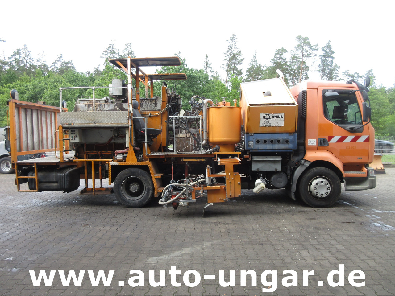 Hofmann H75 - 1000 Thermoplastic Roadmarking Machine Truck Mounted Hot Paint - Travaux routiers: photos 3 Hofmann H75 - 1000 Thermoplastic Roadmarking Machine Truck Mounted Hot Paint - Travaux routiers: photos 3