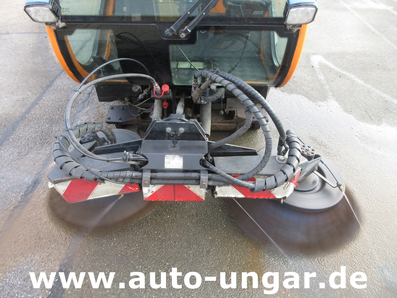 Nilfisk CR3500 Geräteträger Kommunalfahrzeug 4x4 Kehrmaschine Schmidt Flexigo - Balayeuse de voirie: photos 3 Nilfisk CR3500 Geräteträger Kommunalfahrzeug 4x4 Kehrmaschine Schmidt Flexigo - Balayeuse de voirie: photos 3